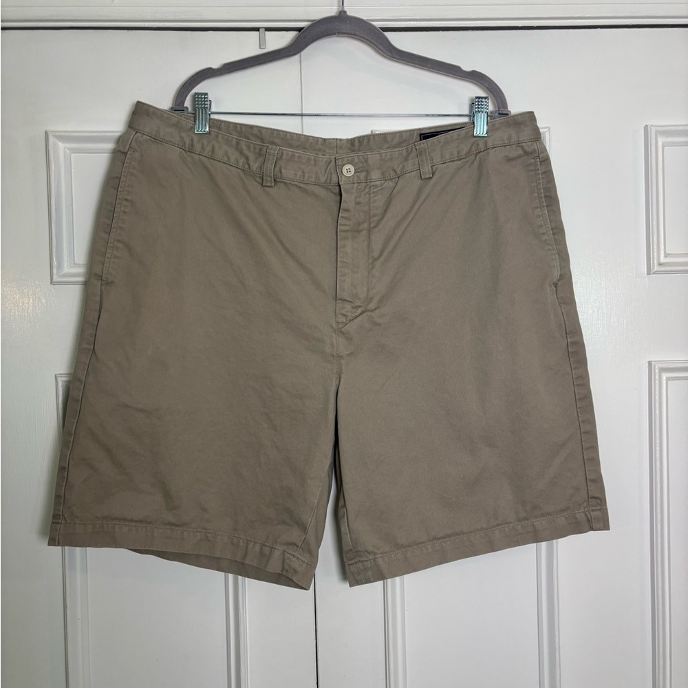 Vineyard Vines Mens Club Shorts Waist Size 40 Tan Khaki Flat Front 9” Inseam
